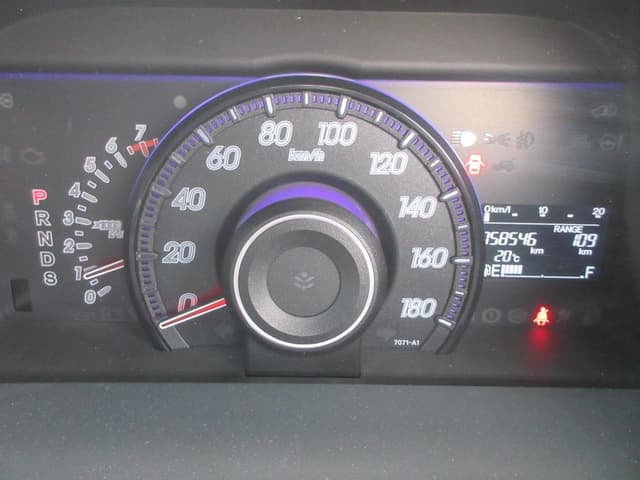 2012 Honda Stepwagon JDM car for sale — photo 16 of 25