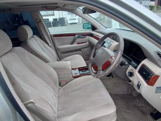 2000 Toyota Crown JDM car for sale — photo 7 of 15