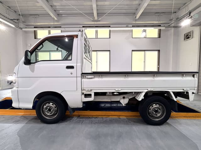 2000 Daihatsu Hijet JDM car for sale — photo 3 of 25