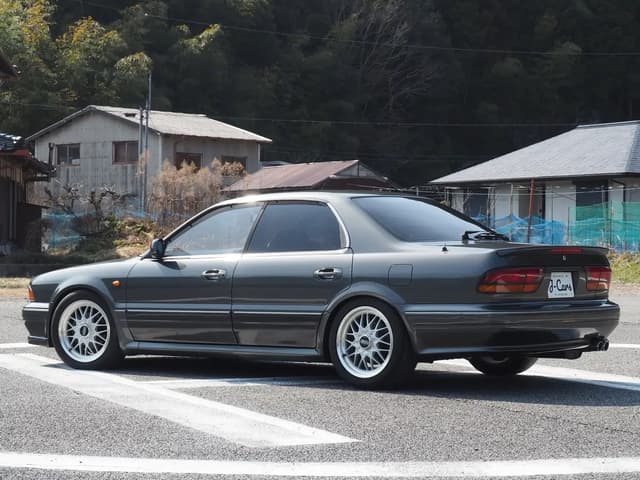 1990 Mitsubishi Diamante JDM car for sale — photo 22 of 25