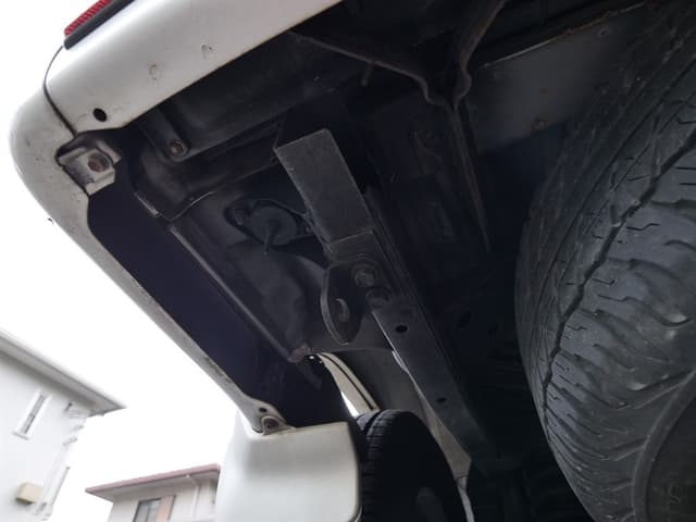 2001 Toyota Hilux Surf JDM car for sale — photo 23 of 25