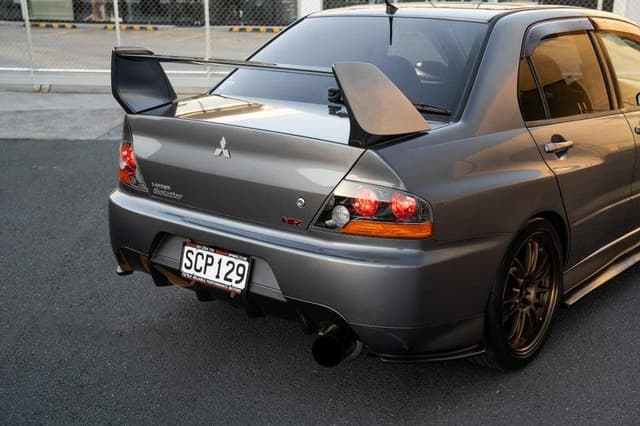 2006 Mitsubishi Lancer Evolution JDM car for sale — photo 9 of 20