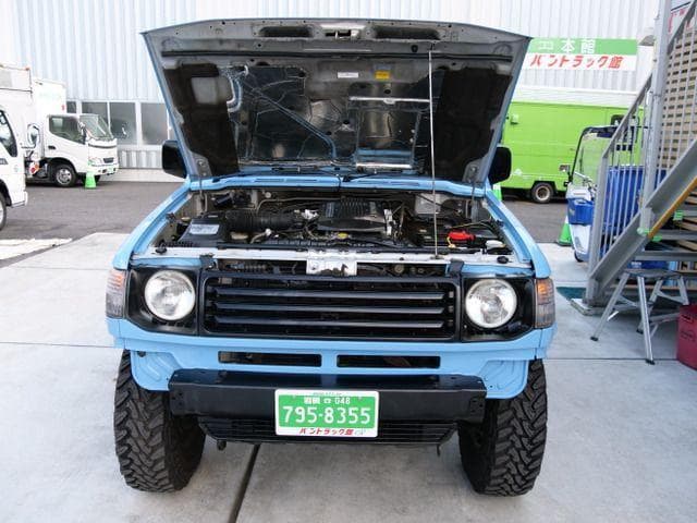 1998 Mitsubishi Pajero JDM car for sale — photo 10 of 14