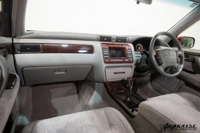 2000 Toyota Majesta JDM car for sale — photo 9 of 25