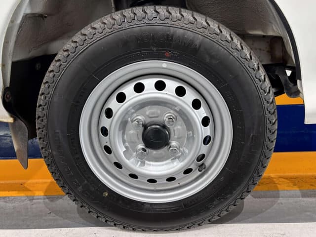 1999 Daihatsu Hijet JDM car for sale — photo 15 of 25