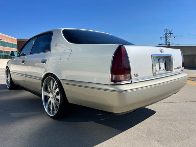 1998 Toyota Crown JDM car for sale — photo 6 of 25