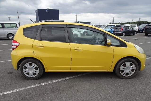 2008 Honda Fit JDM car for sale — photo 6 of 25