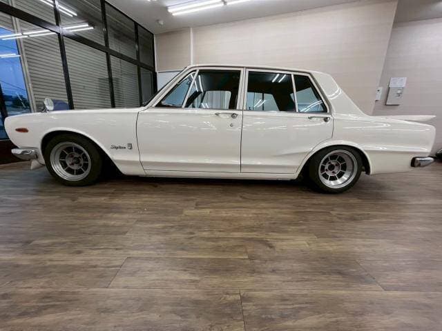 1971 Nissan Skyline JDM car for sale — photo 12 of 20