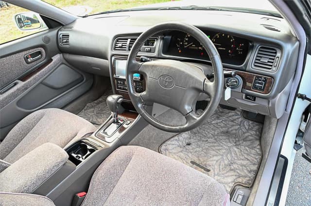 1998 Toyota Chaser JDM car for sale — photo 14 of 21
