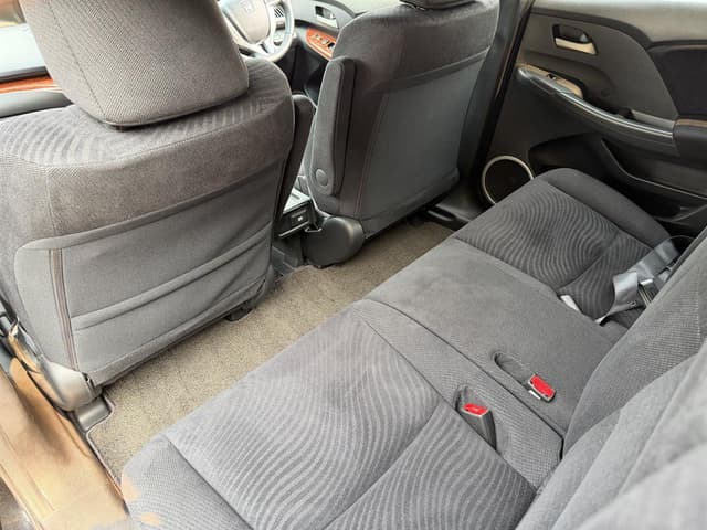 2011 Honda Odyssey JDM car for sale — photo 13 of 19