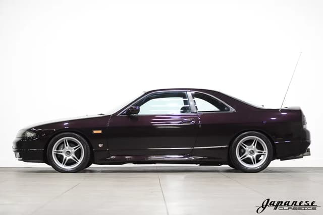 1993 Nissan Skyline JDM car for sale — photo 4 of 25