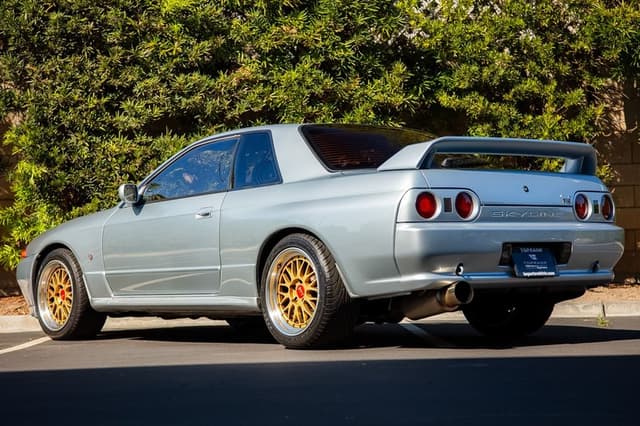 1990 Nissan Skyline JDM car for sale — photo 5 of 25