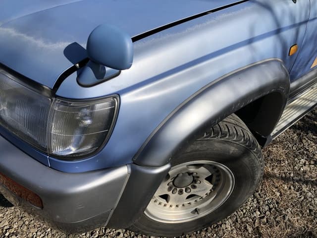 1997 Toyota Hilux Surf JDM car for sale — photo 3 of 5