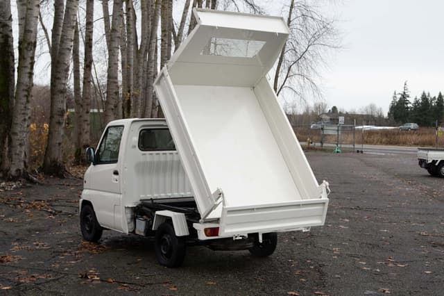1999 Mitsubishi Minicab JDM car for sale — photo 5 of 18