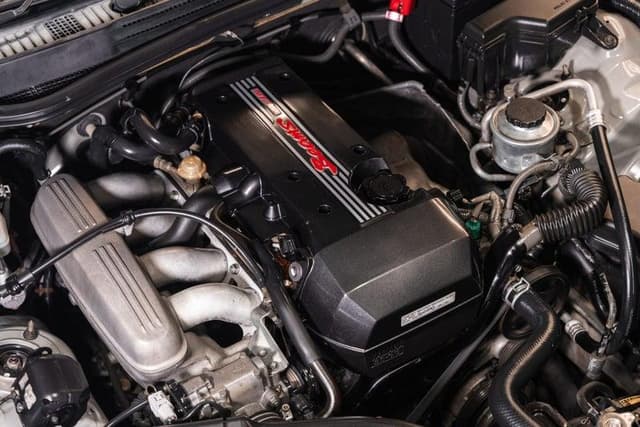 2001 Toyota Altezza JDM car for sale — photo 14 of 16