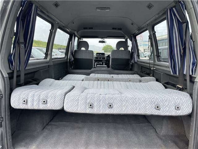 1995 Mitsubishi Delica JDM car for sale — photo 19 of 25