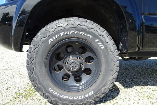 2008 Toyota Hilux Surf JDM car for sale — photo 9 of 25