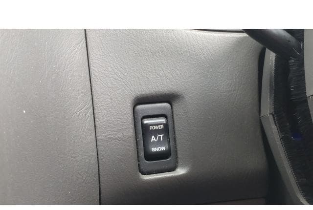 2000 Nissan Elgrand JDM car for sale — photo 14 of 25
