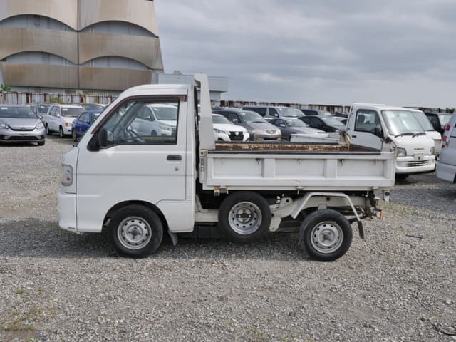 2002 Daihatsu Hijet JDM car for sale — photo 9 of 25