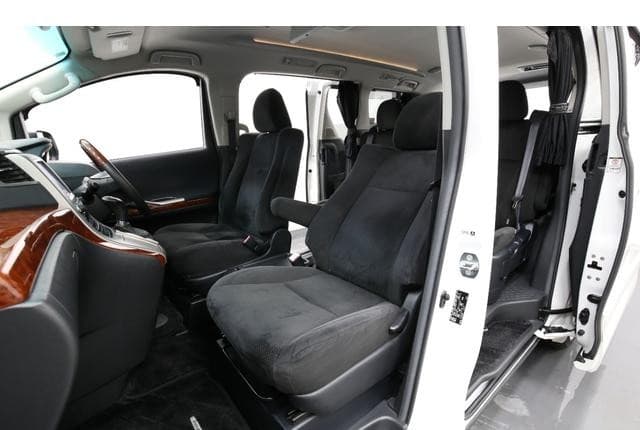2010 Toyota Vellfire JDM car for sale — photo 16 of 25
