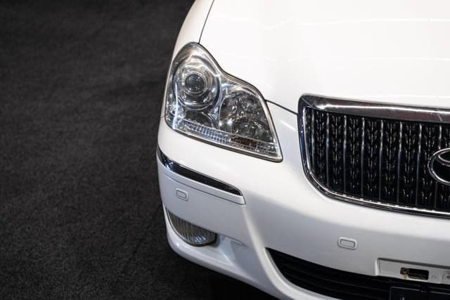 2006 Toyota Majesta JDM car for sale — photo 5 of 16