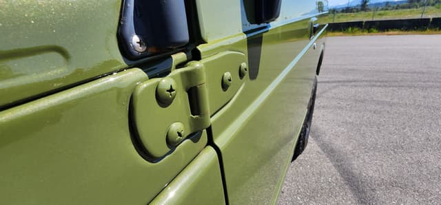 1996 Suzuki Jimny JDM car for sale — photo 3 of 10