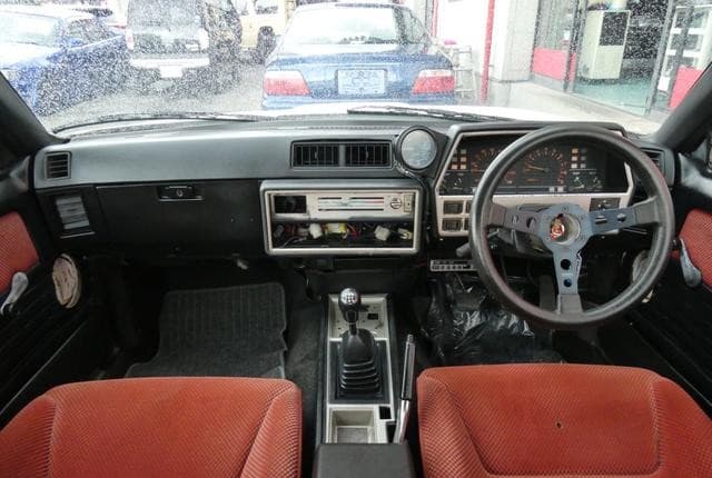 1984 Nissan Skyline JDM car for sale — photo 3 of 25