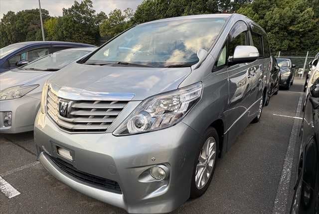 2010 Toyota Alphard JDM car for sale — photo 3 of 21