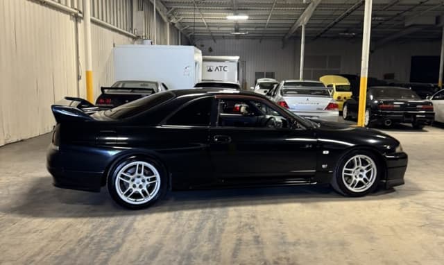 1995 Nissan Skyline JDM car for sale — photo 9 of 25