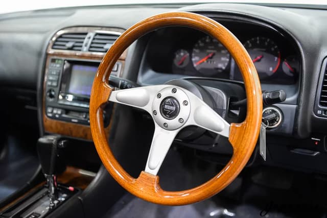1996 Nissan Gloria JDM car for sale — photo 13 of 25