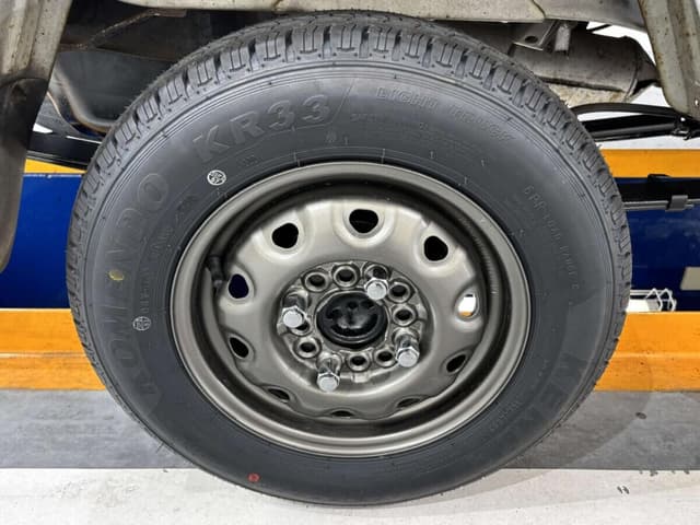 1998 Mitsubishi Minicab JDM car for sale — photo 14 of 24