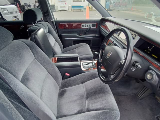 2001 Toyota Century JDM car for sale — photo 7 of 12