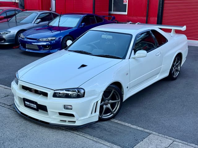 Nissan Skyline JDM car for sale — photo 13 of 25