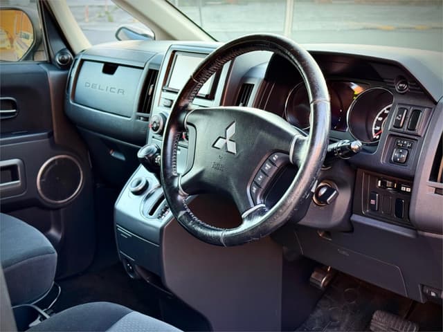 2010 Mitsubishi Delica JDM car for sale — photo 12 of 25