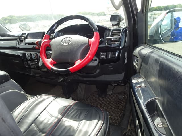 2007 Toyota HiAce JDM car for sale — photo 24 of 25