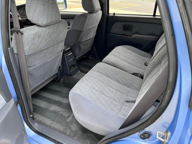 1996 Toyota Hilux Surf JDM car for sale — photo 16 of 20