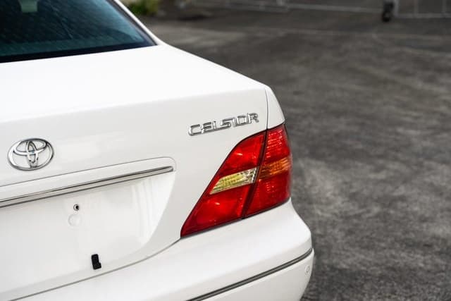 2002 Toyota Celsior JDM car for sale — photo 3 of 17