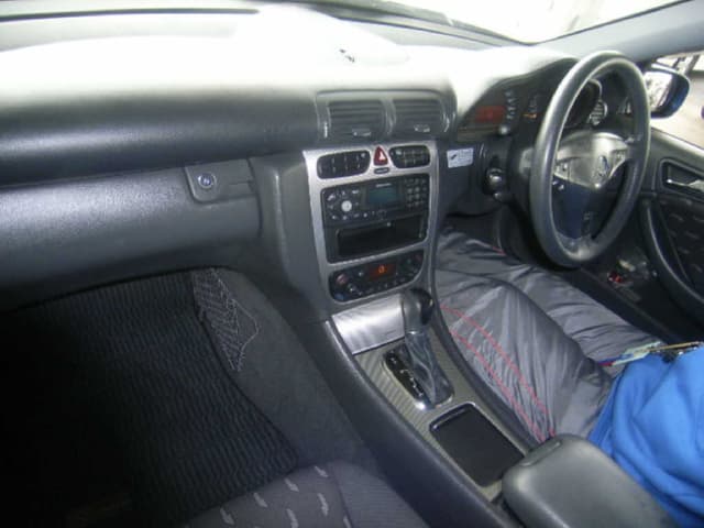2001 Mercedes-Benz C Class JDM car for sale — photo 3 of 8