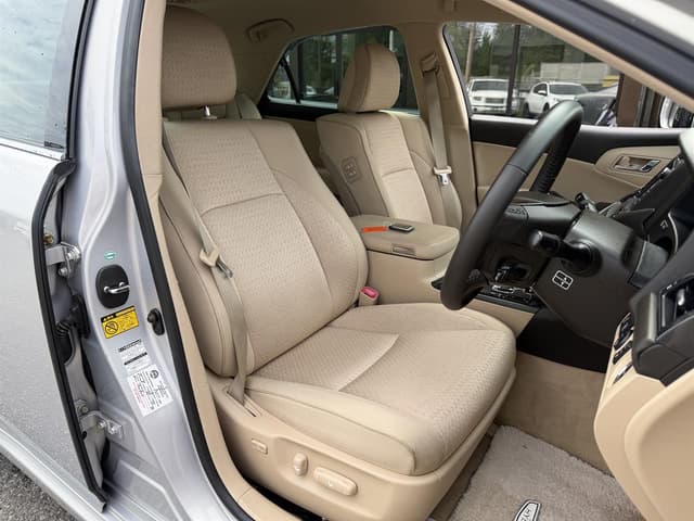 2008 Toyota Crown JDM car for sale — photo 9 of 16
