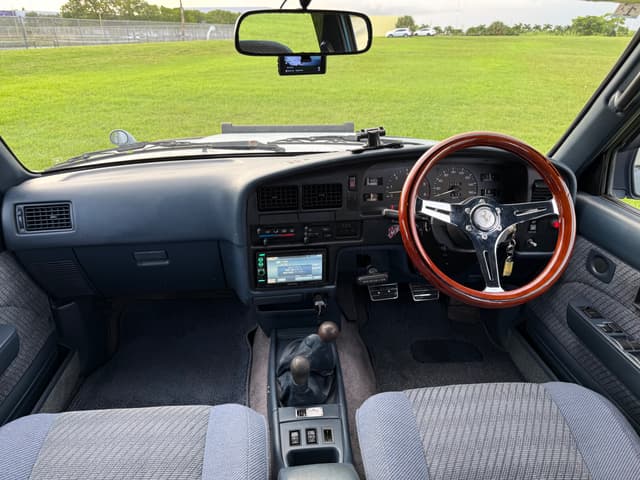 1993 Toyota Hilux JDM car for sale — photo 16 of 25