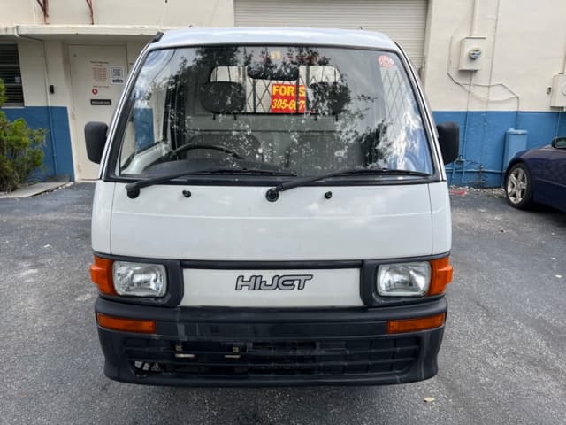 1995 Daihatsu Hijet JDM car for sale — photo 2 of 17