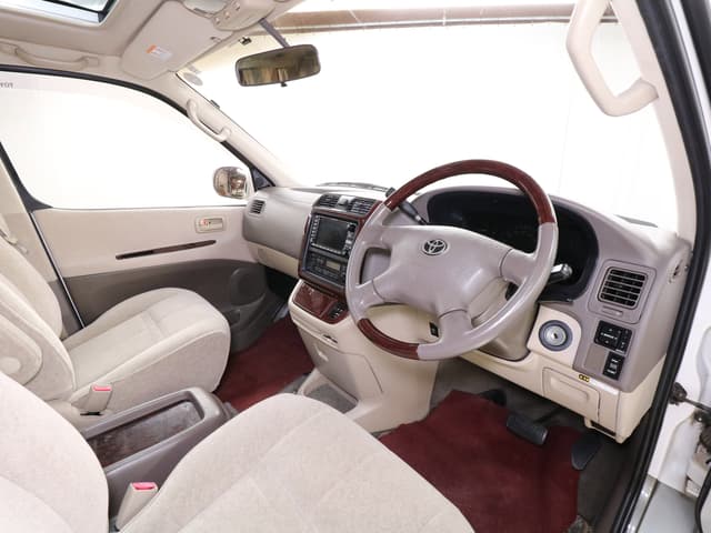 1999 Toyota Grand Hiace JDM car for sale — photo 9 of 25