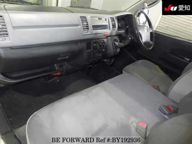 2010 Toyota HiAce JDM car for sale — photo 3 of 8