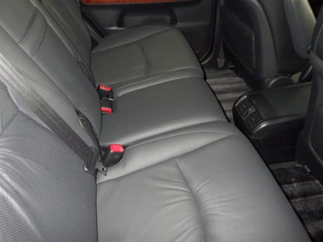 2009 Toyota Harrier JDM car for sale — photo 4 of 6