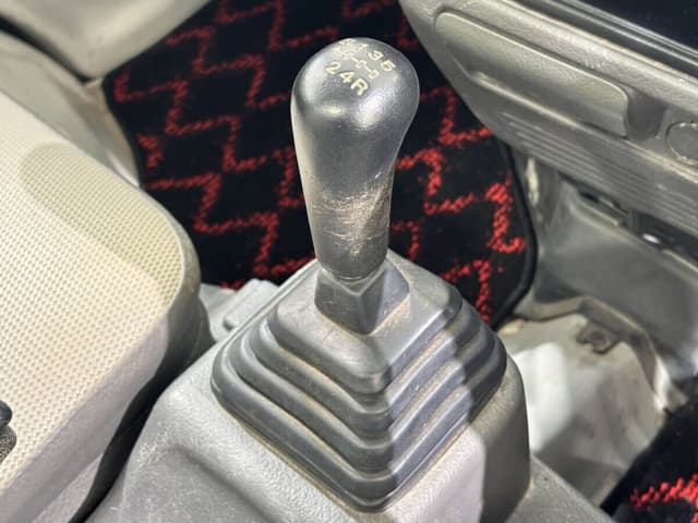 1997 Suzuki Carry JDM car for sale — photo 14 of 25
