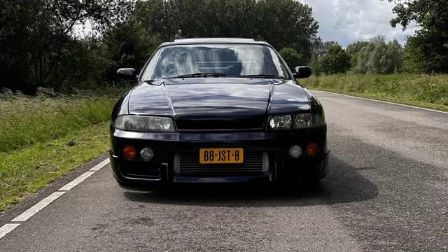 1996 Nissan Skyline JDM car for sale — photo 2 of 25