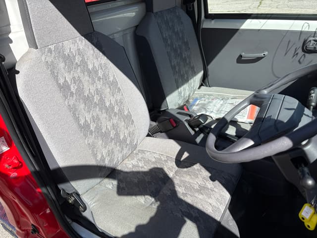 1999 Mitsubishi Minicab JDM car for sale — photo 13 of 25