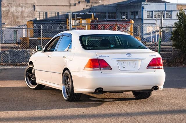 2004 Toyota Crown JDM car for sale — photo 14 of 19