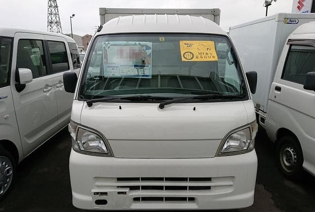 2010 Daihatsu Hijet JDM car for sale — photo 2 of 12
