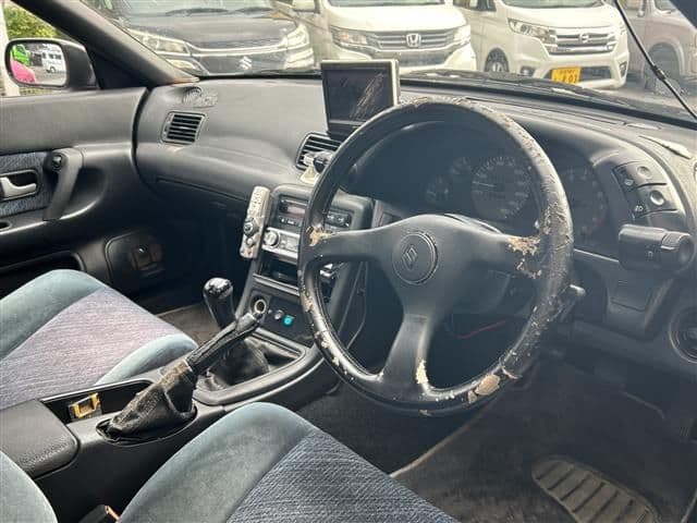 1992 Nissan Skyline JDM car for sale — photo 6 of 24